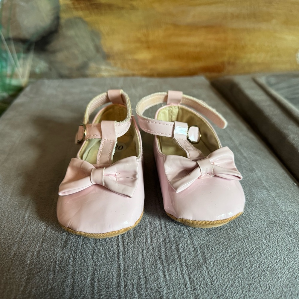 Pink Baby Shoes with Bow